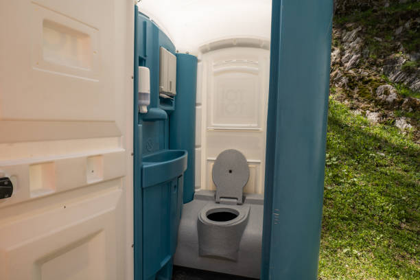 Portable Toilet Options We Offer in Boaz, AL
